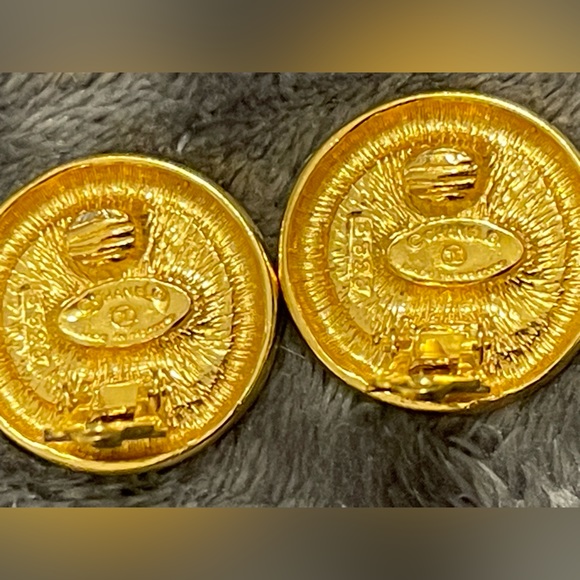 SOLD Chanel Logo Clip On Statement Earrings - Picture 8 of 8